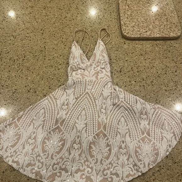 Windsor | Dresses | Windsor Homecoming Dress White Beige Sparkly Dress |  Poshmark